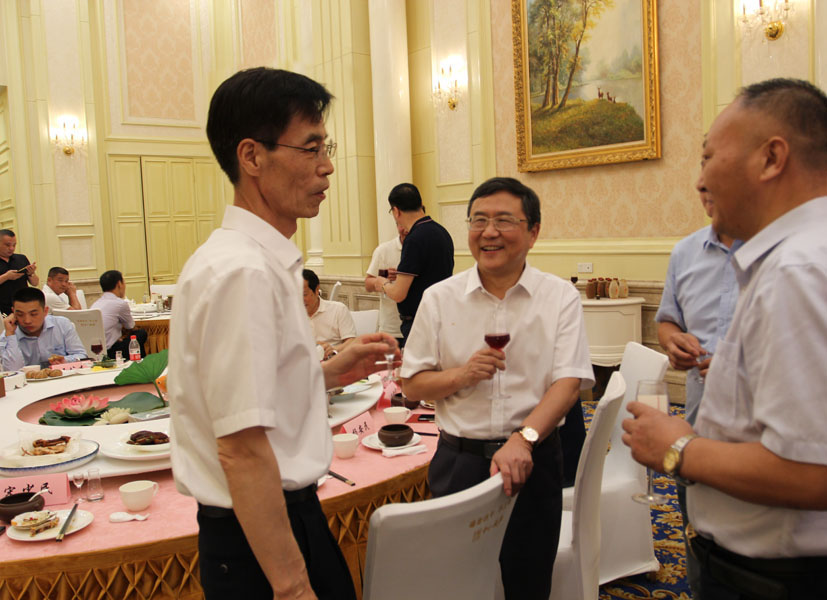 楊安民從業(yè)卅五周年系列報道--“璀璨卅五年，榮耀共分享”紀念晚宴