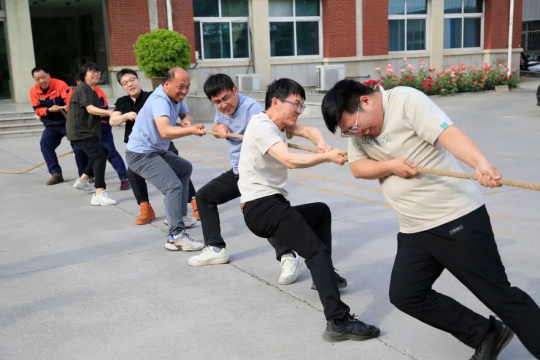 上海山美股份2025春季運(yùn)動(dòng)會(huì)火熱啟幕！拔河、籃球預(yù)賽燃情開戰(zhàn)